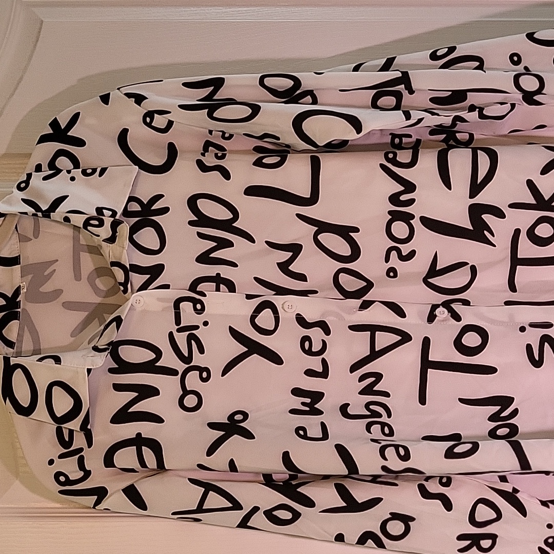 Nwot Script Blouse